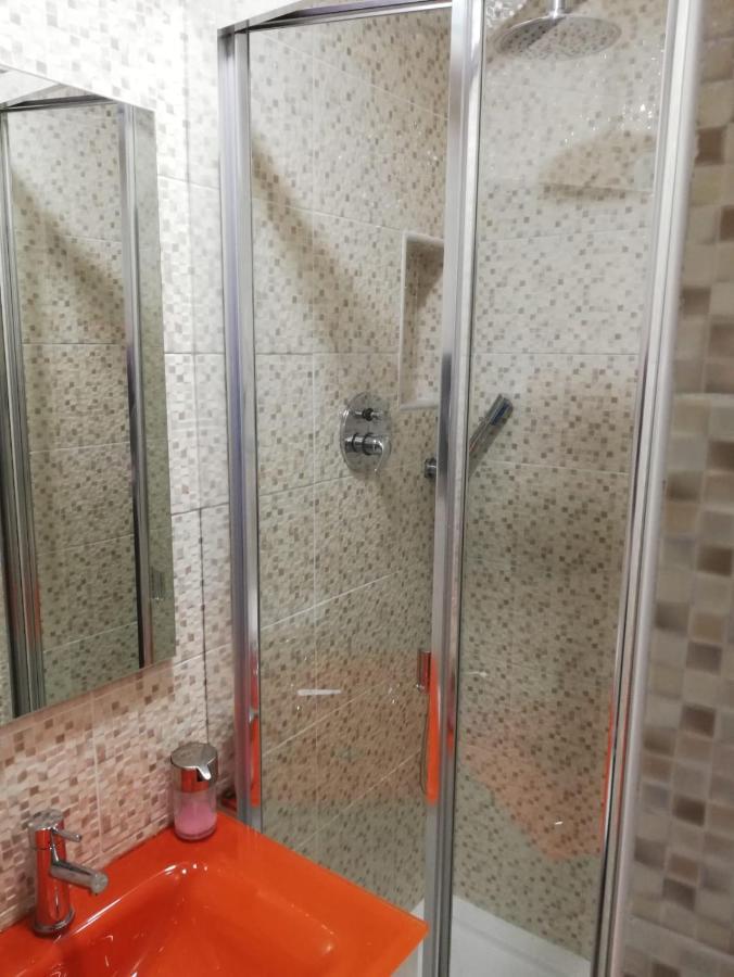 Bed&Shower Moscavide -Self Check-In Ngoại thất bức ảnh